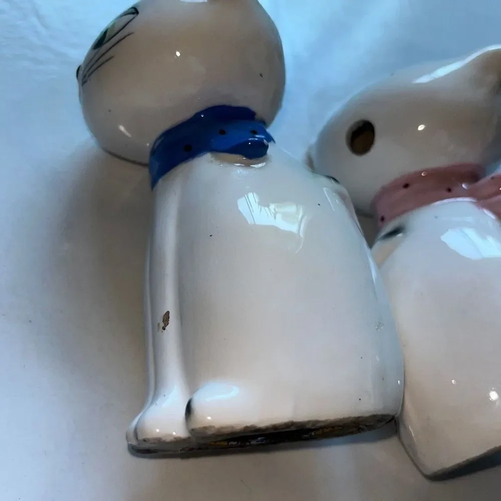 Vintage Holt Howard Cuddle Cats Salt & Pepper Shakers